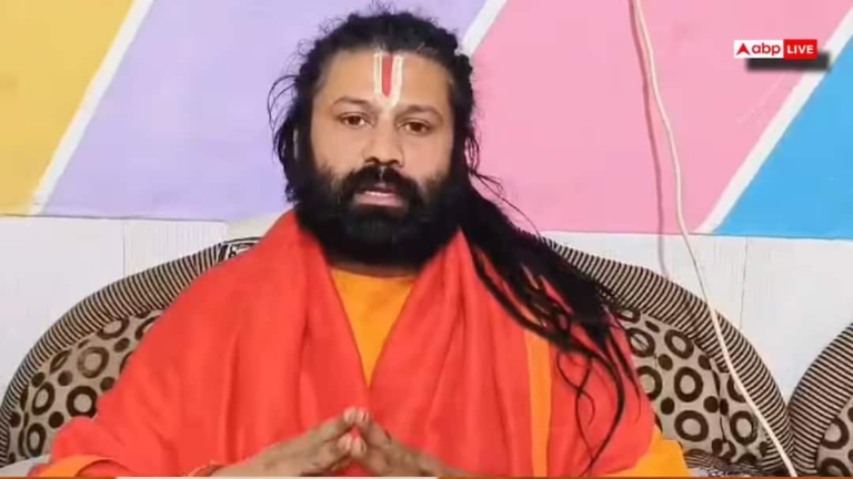 बस कंडक्टर का बेटा, रामभद्राचार्य के शिष्य… कौन हैं महंत आशुतोष ब्रह्मचारी, जिन्होंने शंकराचार्य अविमुक्तेश्वरानंद के खिलाफ दर्ज कराया मुकदमा?