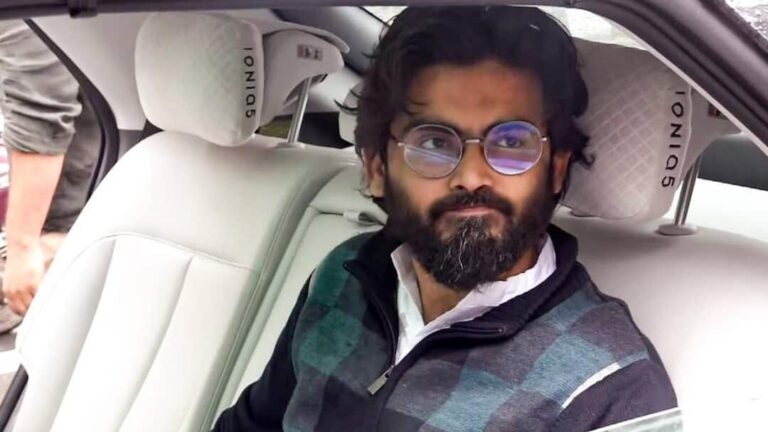 Sharjeel Imam: पैरोल खत्म, परिवार से मिला और दिल्ली के लिए रवाना, शरजील इमाम आज शाम तिहाड़ में करेगा सरेंडर